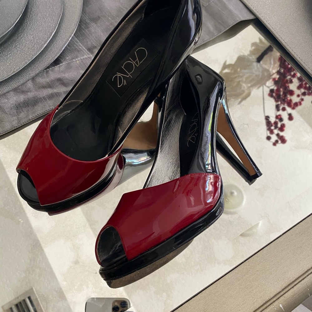 Cache leather peep toe pumps